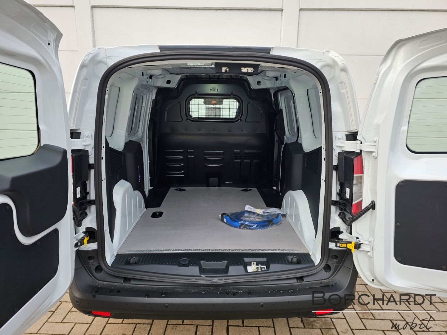 Ford Transit Courier - Bild 13
