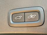 Volvo XC40 R-Design Plug-In R.Cam Navi Pano SHZ LED  - Volvo XC40 mit Hybrid-Antrieb