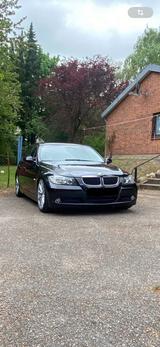 BMW e90 320i - BMW 320: 320i E90