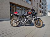 Yamaha XSR 900 RN43 80s Black (Basis MT09) - YAMAHA R8