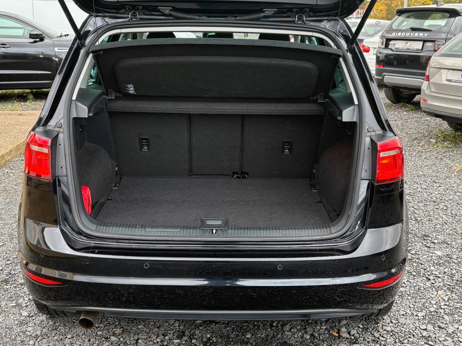 Fahrzeugabbildung Volkswagen Golf Sportsvan VII 1.6 TDI Xenon AHK LOUNGE 2.HD