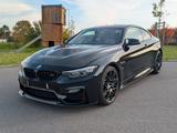 BMW M4 Coupe Competition *AERODYNAMIK CARBON* *AKRA* - gebrauchte BMW M4 aus dem Jahr 2019