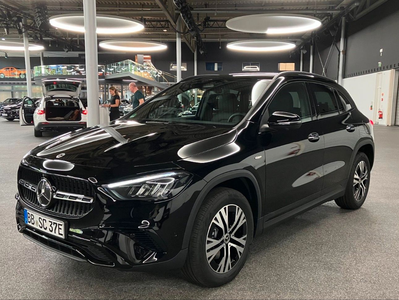 MERCEDES-BENZ GLA 250 e Edition Progressive Line
