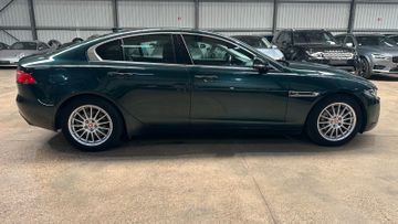 Jaguar XE - 4