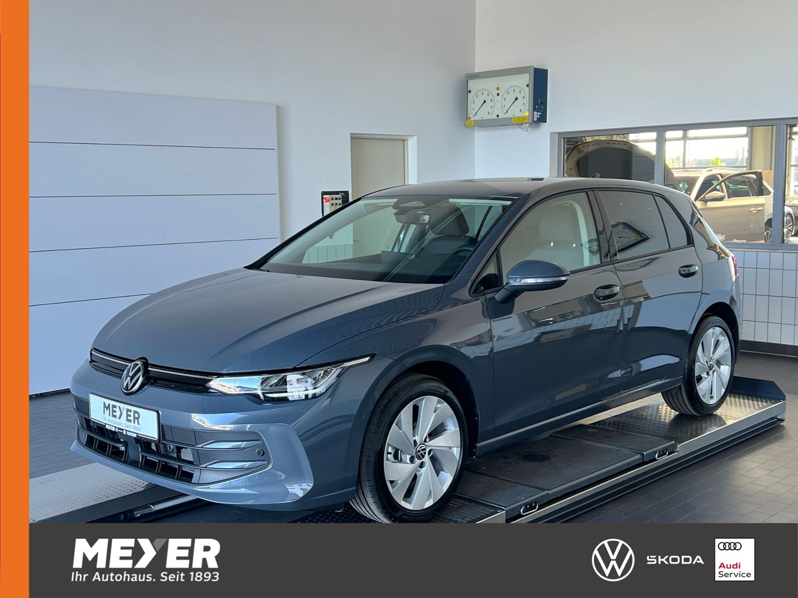 Fahrzeugabbildung Volkswagen Golf VIII Life 1.5 eTSI DSG *LED, ACC, Kamera, 1