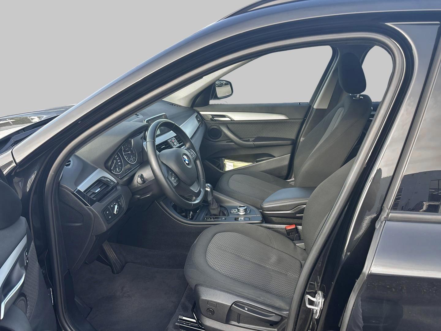 BMW X1 xDrive20i Automatik Advantage LED Navi SHZ
