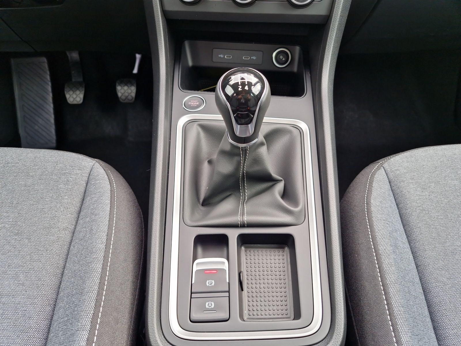 Fahrzeugabbildung SEAT Ateca Style Edition 1.5 TSI AHZ LED NAVI KLIMA