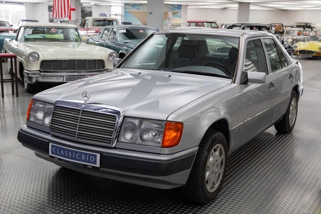 Mercedes-Benz E 200 Schiebedach.Rostfrei. Nur 96000km