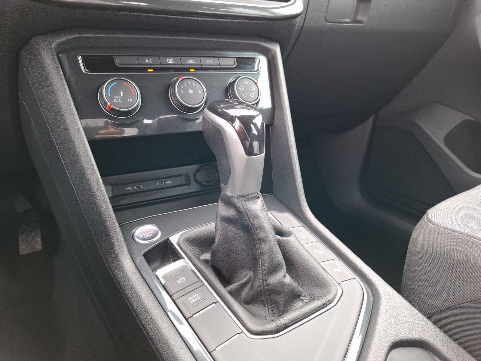 SEAT Tarraco 2.0 TDI Style DSG / NAVI / AHK / ACC / K - Image 14