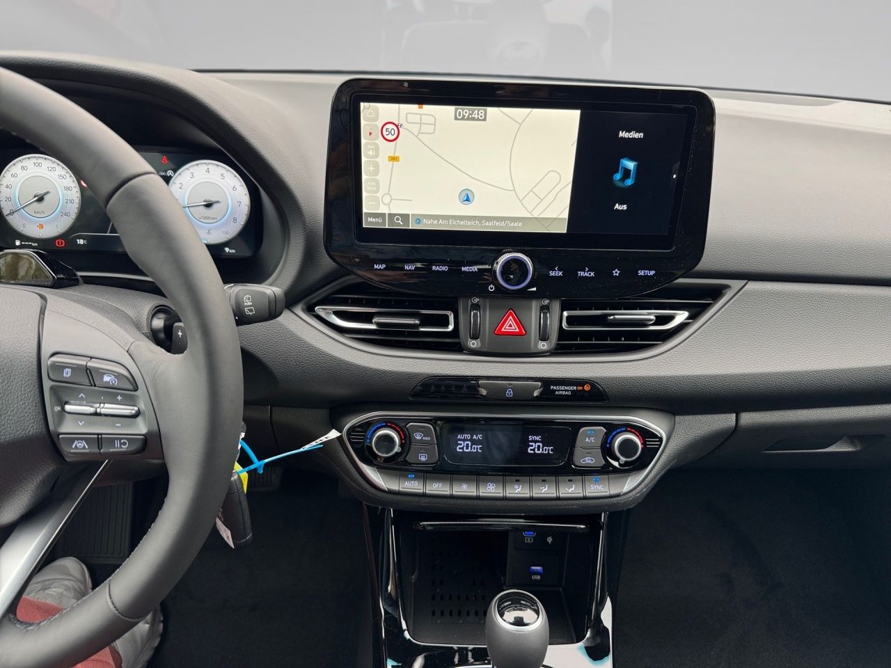 Fahrzeugabbildung Hyundai i30 TREND SHZ*LHZ*NAVI*CARPLAY*