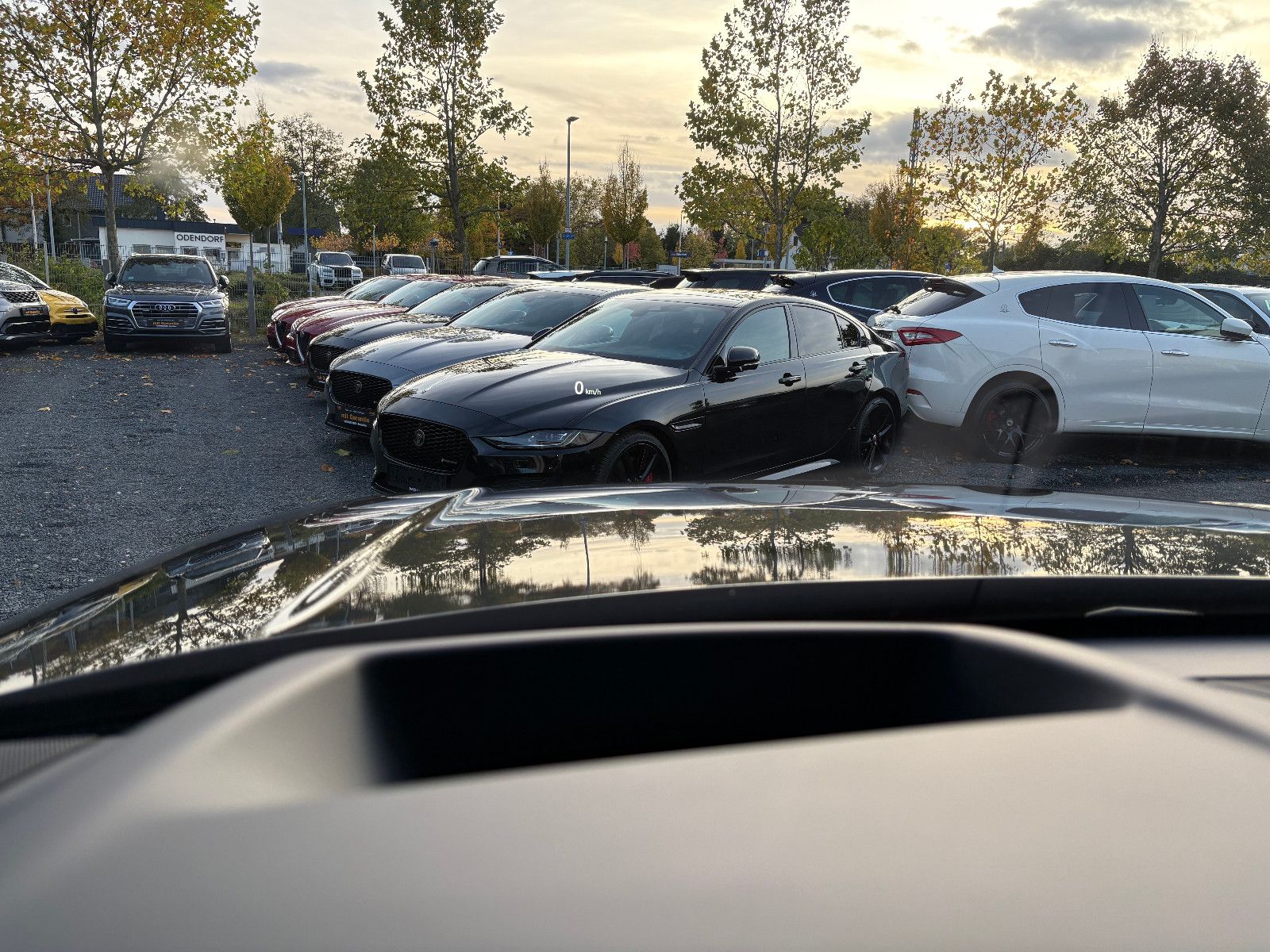 Fahrzeugabbildung Land Rover Range Rover HSE/FOND-TV/MASSAGE/PANO/360°/VOLL