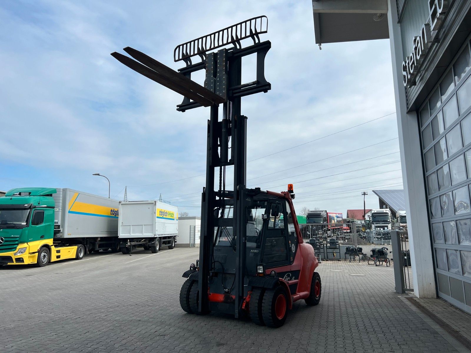 Fahrzeugabbildung Linde H80D-03 /900 / 4,5m / 4.043h / Verstellgerät SS