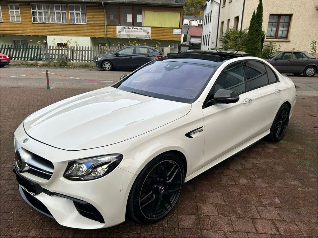 Image of Mercedes-Benz E 63 AMG