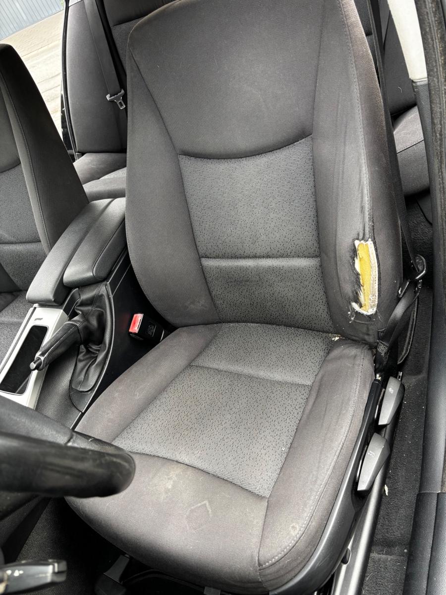 BMW 318 2008 — photo 15