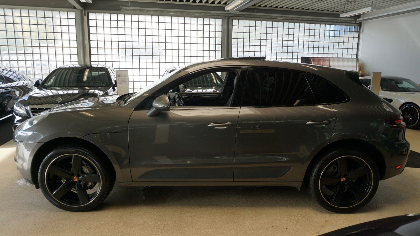 Fahrzeugabbildung Porsche Macan S *SITZBELÜFTUNG*PANORAMADACH*