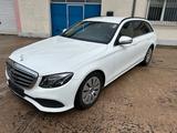 Mercedes-Benz E 220 T D  4Matic LED  Standh. Sitzh. Navi Luft - Mercedes-Benz E 220 in Rostock