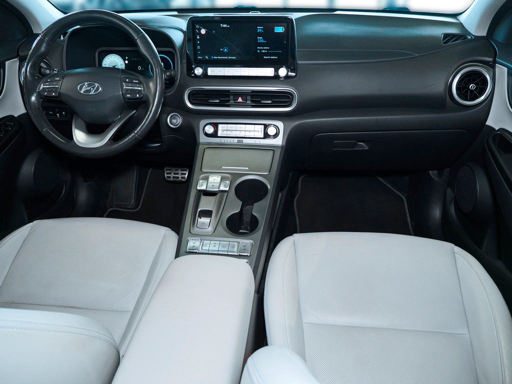 Fahrzeugabbildung Hyundai KONA PRIME ELEKTRO 2WD SHZ LHZ HUD NAVI KAMERA