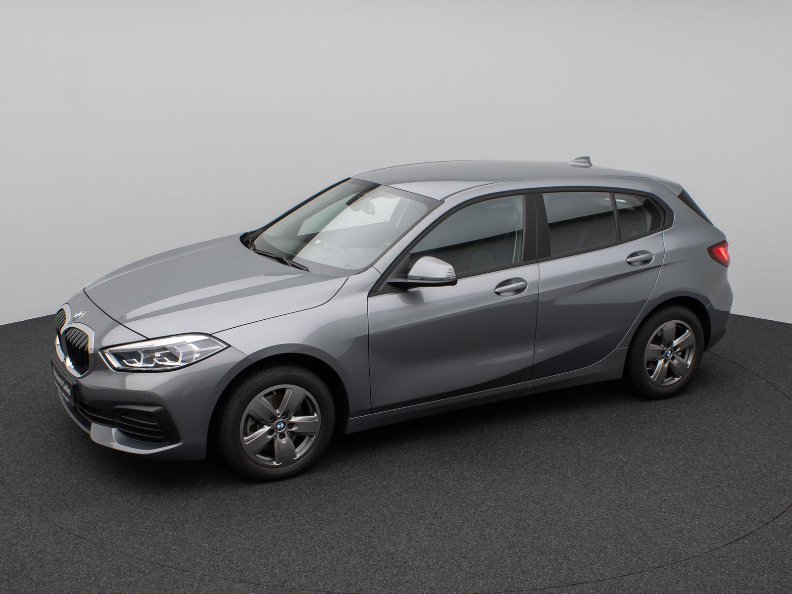 Fahrzeugabbildung BMW 118i DAB CockPitPr PDC Alarm Geschwindigkeitsreg