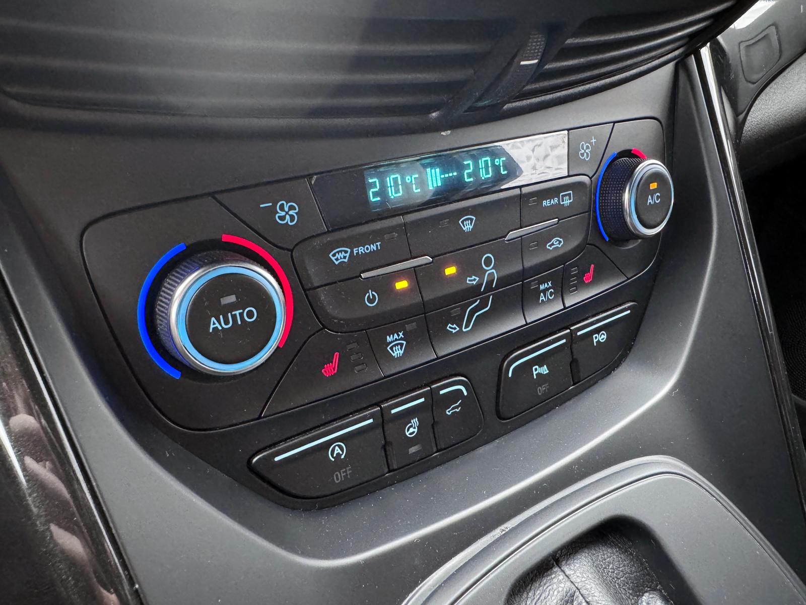 Fahrzeugabbildung Ford 1.5 ST-LINE/4x4/ALLRAD/DSG/KEYLESS/ACC/R-CAM/LED