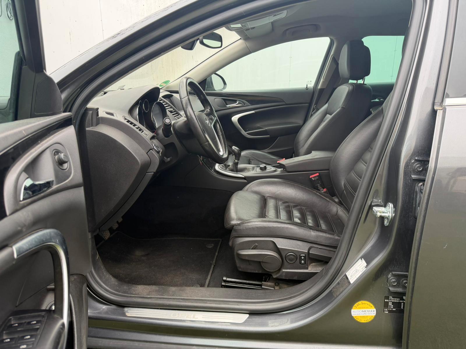 Opel Insignia SportsTourer Innovation S-Heft / 2.HD!