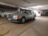 Mercedes-Benz Mercedes Benz W124 220E - gebrauchte Mercedes-Benz E 220 aus dem Jahr 1993