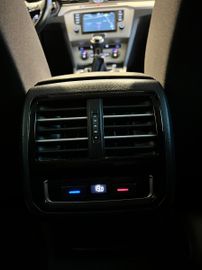 Volkswagen Passat Variant - 12
