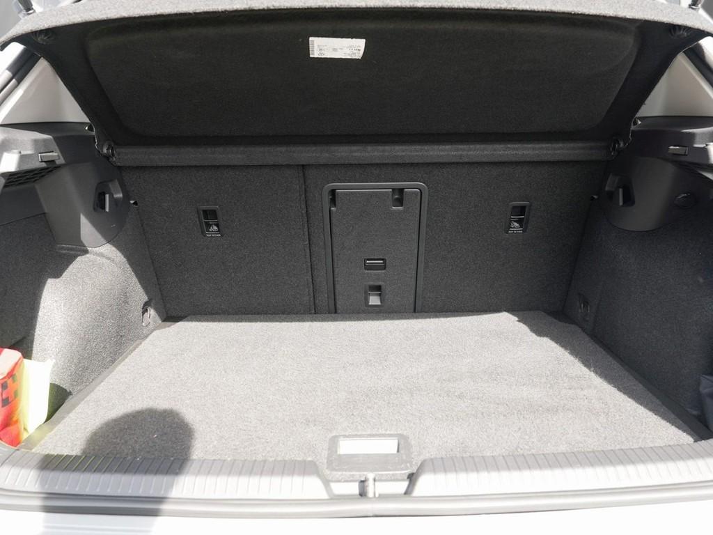Volkswagen Golf VIII 1.5 TSI Life *LED-Plus*Navi*App-Connec, миниатюра 6