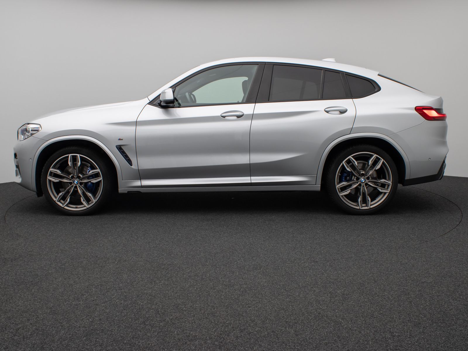 Fahrzeugabbildung BMW X4 M40d Kamera HUD DAB H/K AHK Komfort 21Zoll