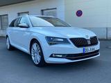 Skoda Superb Combi 2.0 TSI DSG 4x4 206kW *NAVI*LEDER*A - Skoda Gebrauchtwagen in Castrop-Rauxel