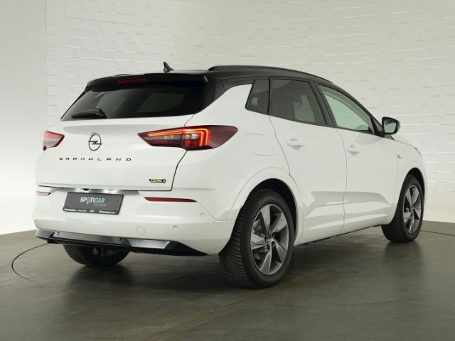 Grandland GSe 4X4 PHEV AT+AHK+LED+NAVI+360 GRAD 