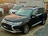 Mitsubishi Outlander Top 4WD Automatik*7.Sitzer* - Mitsubishi Outlander