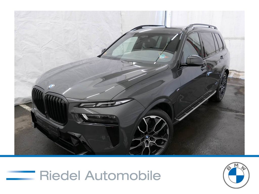 Image of BMW X7
