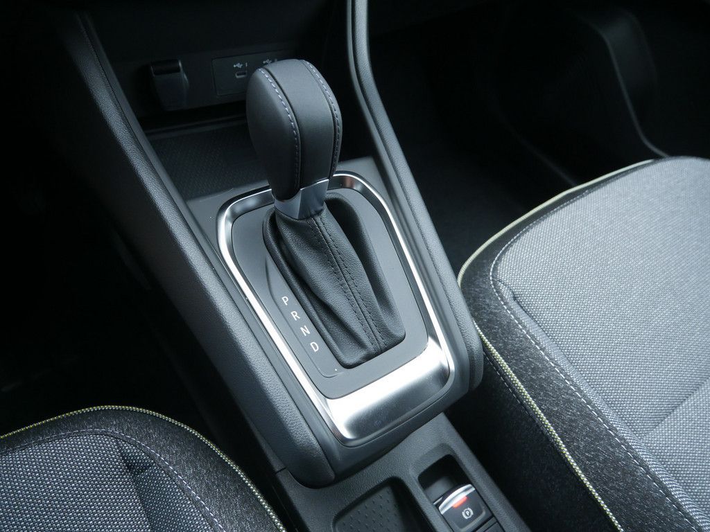 Fahrzeugabbildung Renault Captur Techno Mild Hybrid 160 EDC