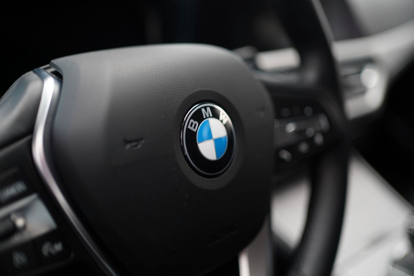 Fahrzeugabbildung BMW 320d Advantage +Driving Assistant+Komfortzugang