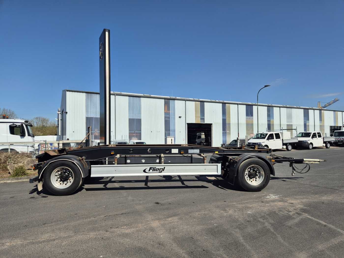 Fahrzeugabbildung Fliegl ZPS180 Abroll-Container-Anhänger