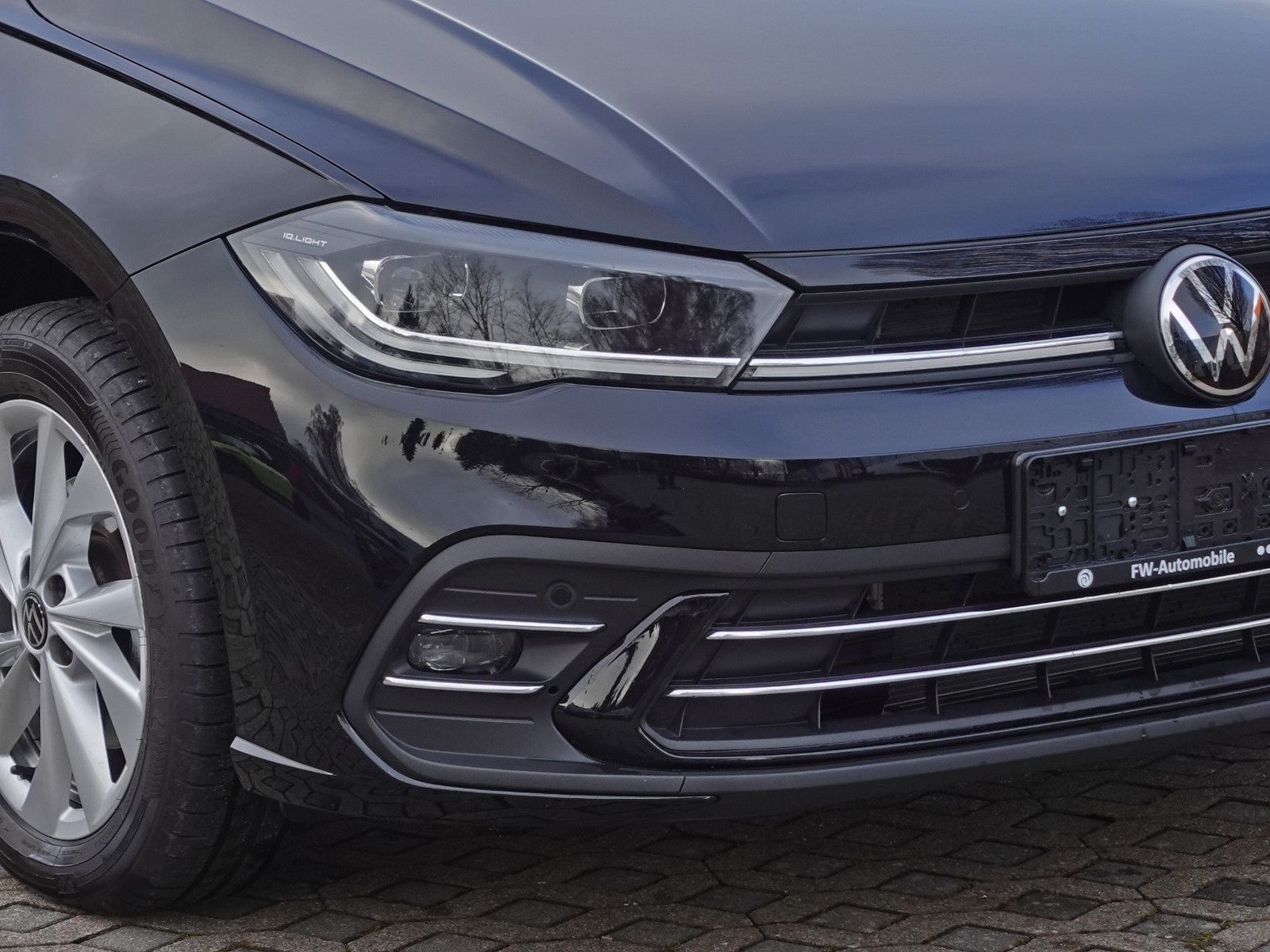 Fahrzeugabbildung Volkswagen Polo 1.0 TSI DSG Style Matrix Travel-Assist