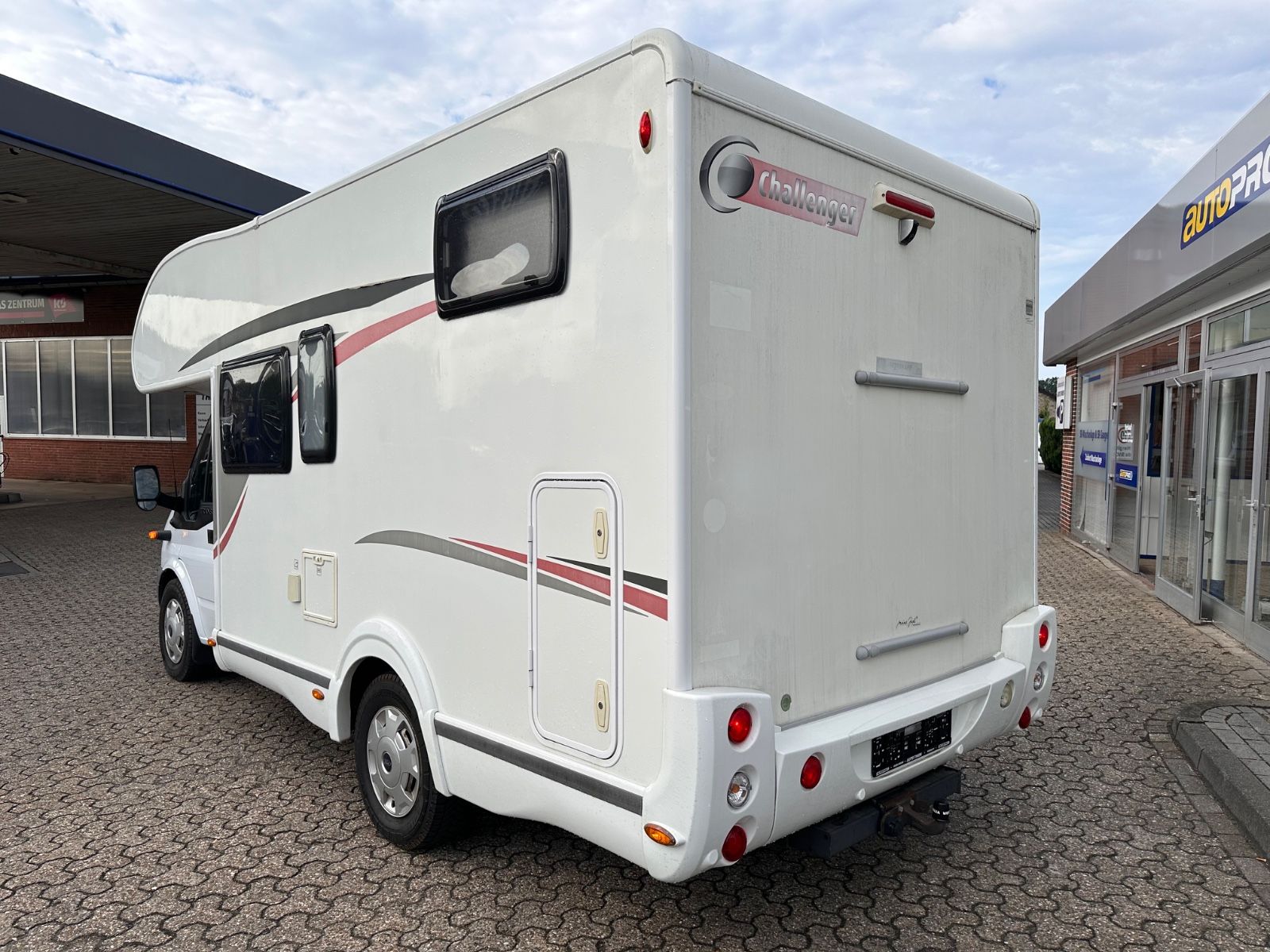 Fahrzeugabbildung Challenger Birthday 31 M14 140CH Transit WC/AHK