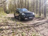 Mercedes-Benz ML 63 AMG 4MATIC AMG - schwarze Mercedes-Benz ML 63 AMG