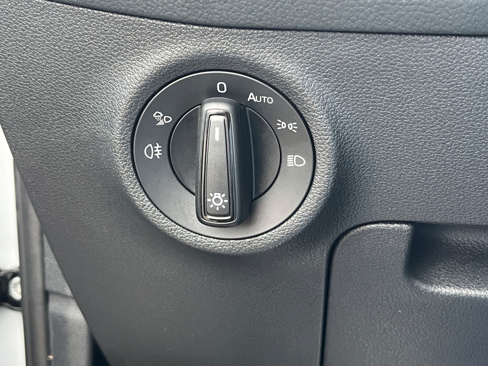 Fahrzeugabbildung SKODA Kodiaq 1.5 DSG*7-Sitze*ACC*VirtC*Matrix*Kamera**
