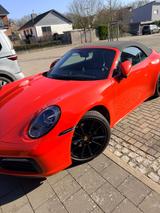 Porsche 992 Carrera Cabriolet Carrera, Bose, TOP Ausst. - Porsche mit Benzin-Antrieb: Orange, Cabrio