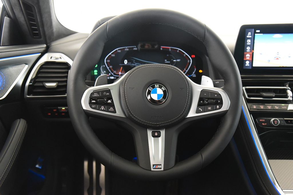 BMW 840