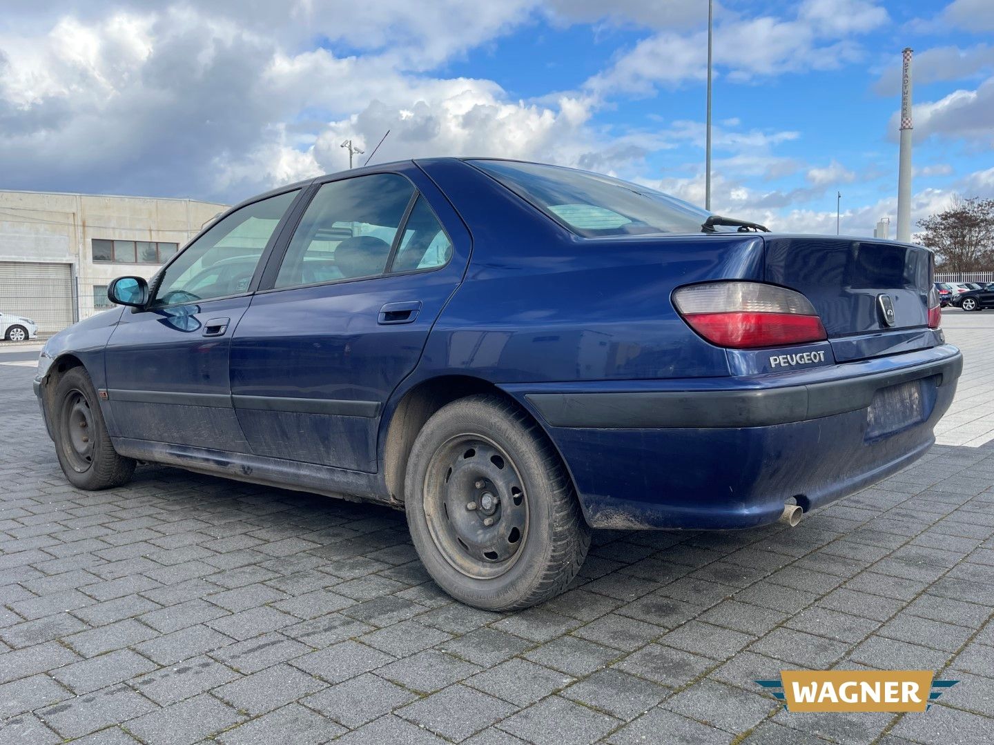 Fahrzeugabbildung Peugeot 406 SR Klimaanlage Servolenkung Motorschaden