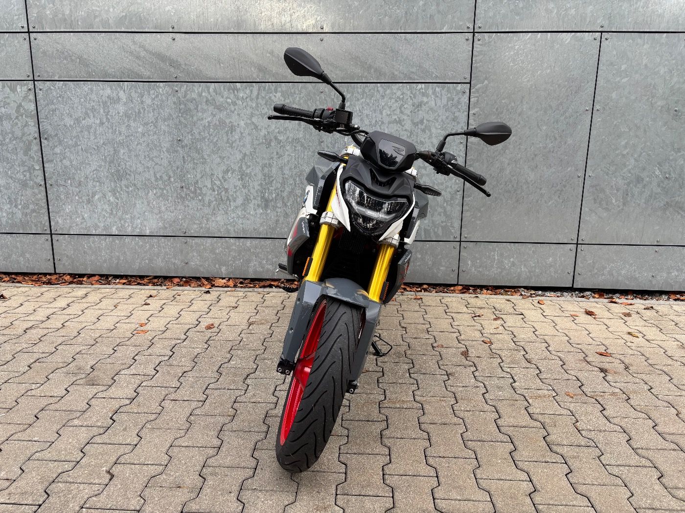 Fahrzeugabbildung BMW G 310 R Style Sport gepflegter Zustand