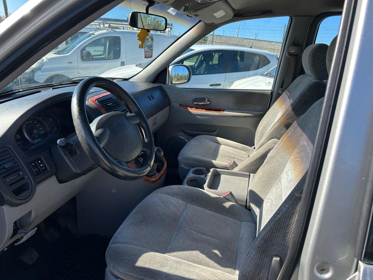 Kia Carnival 2006 — photo 6