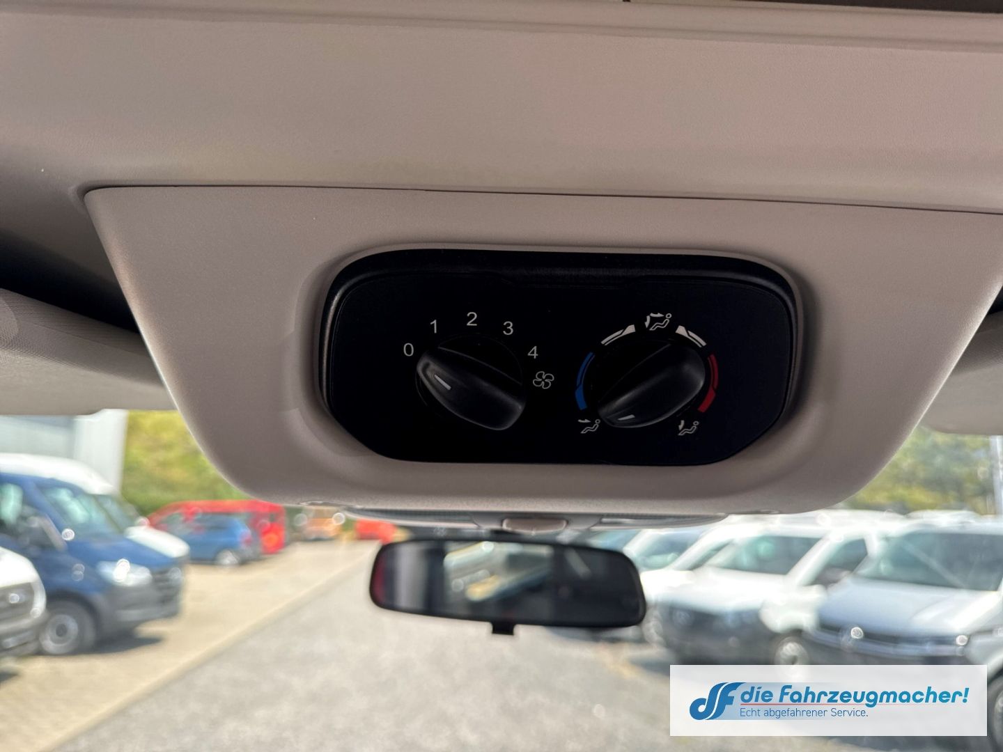 Fahrzeugabbildung Ford Transit Kombi 350 L3 Trend Temp Klima *7130 Exp
