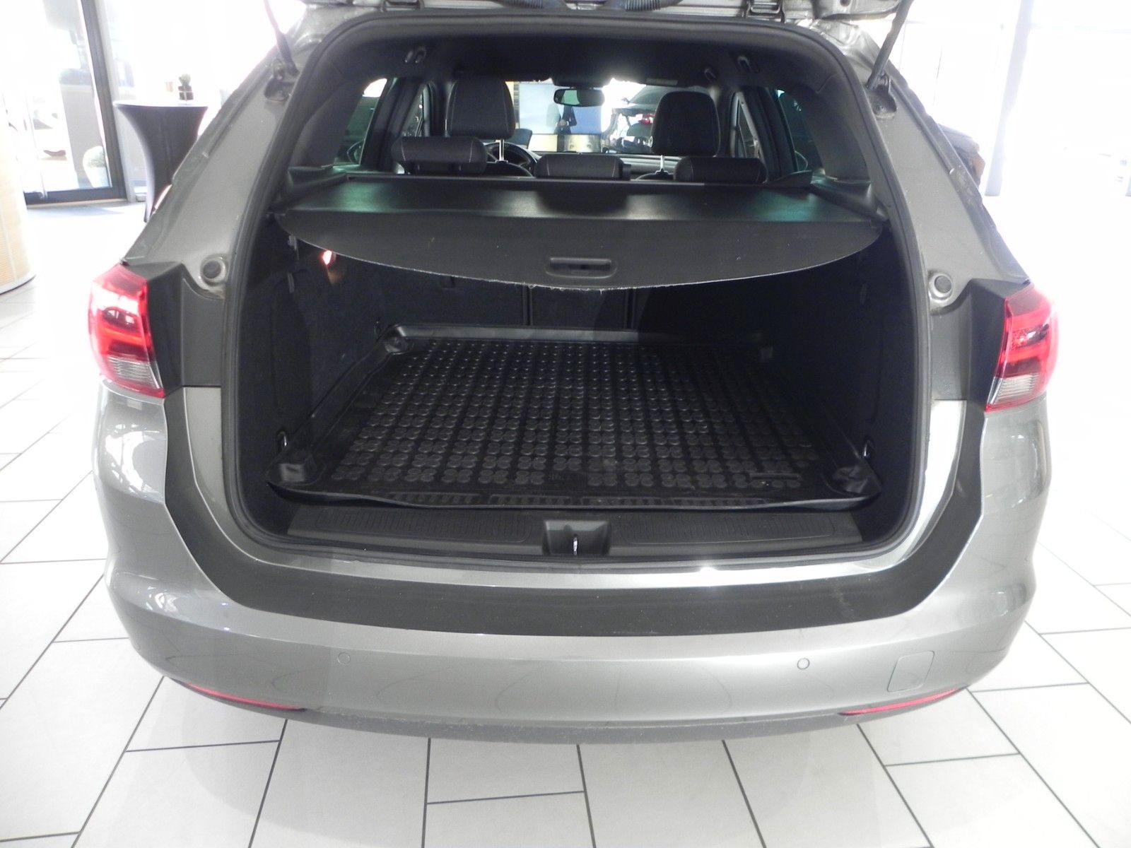 Fahrzeugabbildung Opel Astra ST 1.6D DYNAMIC NAVI/KAMERA/SHZ/ALU/PDC