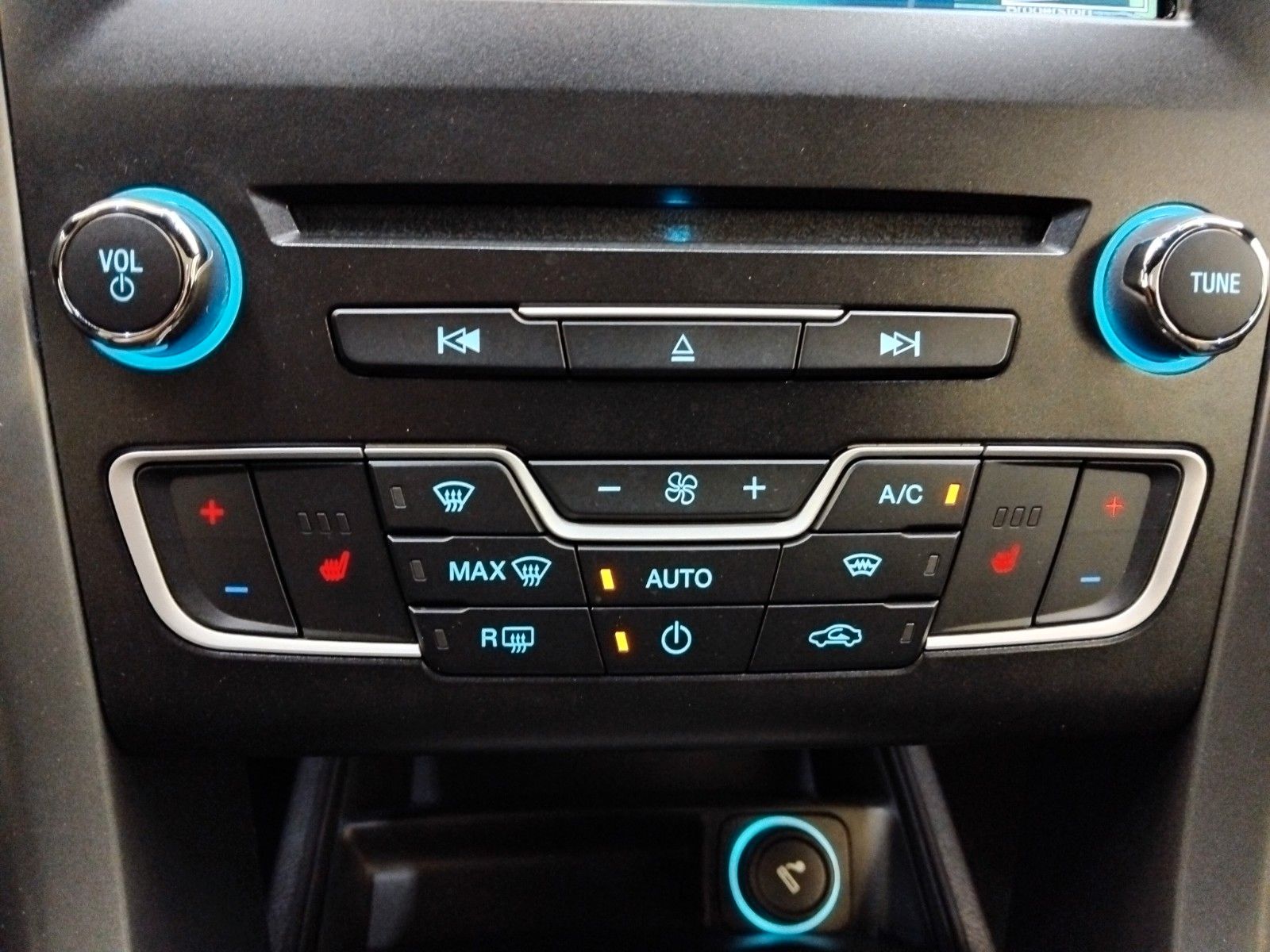 Ford Mondeo (08/2018, Benzin)