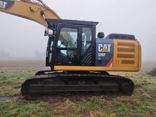 CAT 326