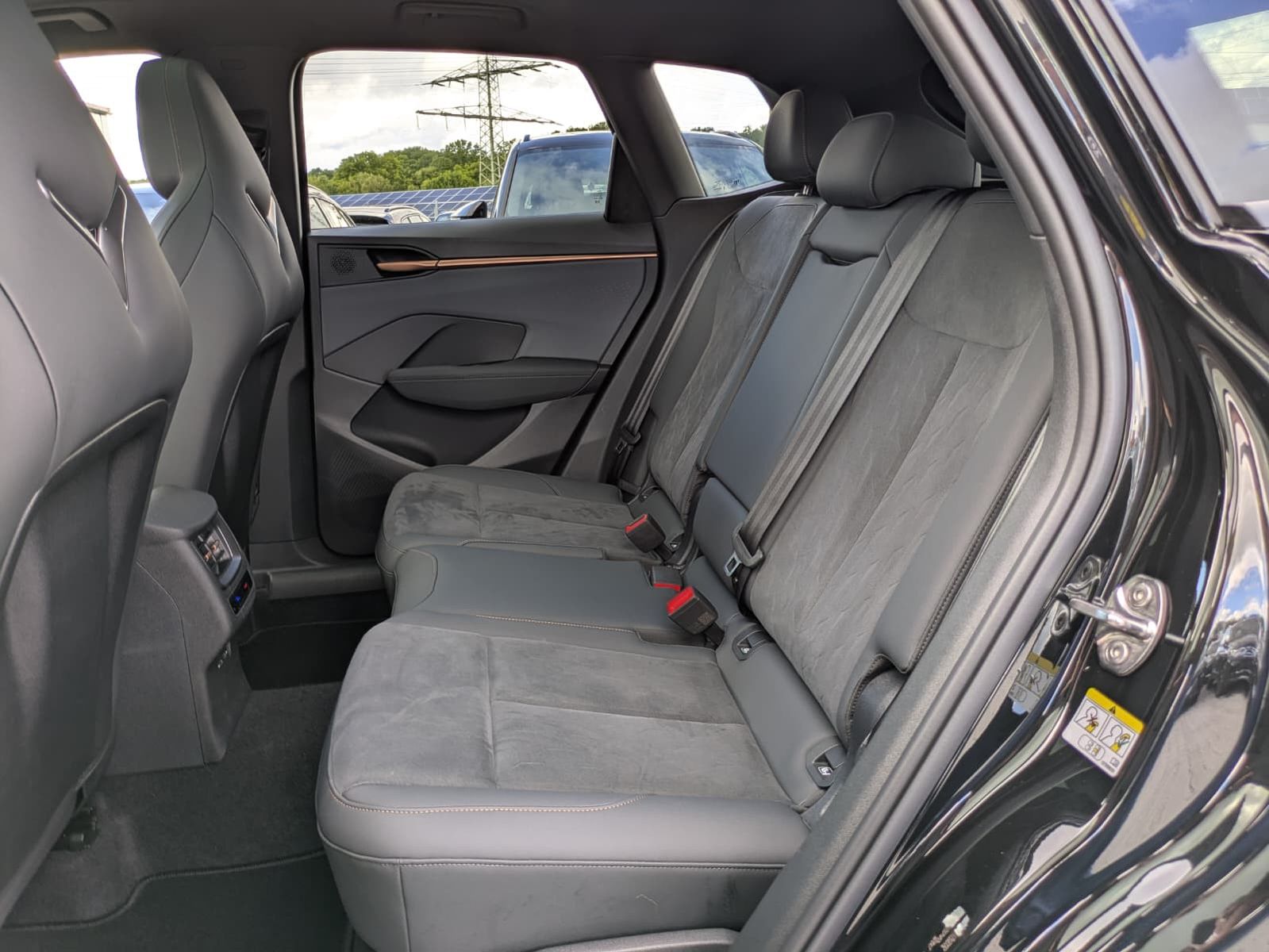 Fahrzeugabbildung CUPRA Terramar 2.0 TSI 4D VZ HUD*MATRIX*PANO*DCC*20"