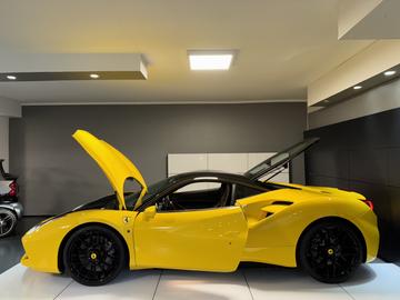 صورة 7 لـ 2018 Ferrari 488 GTB